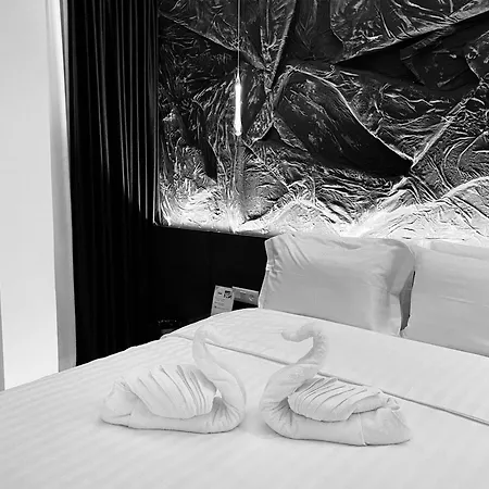 Blloku 招待所 地拉那